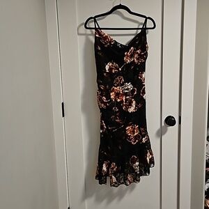 Le chateau dress size s